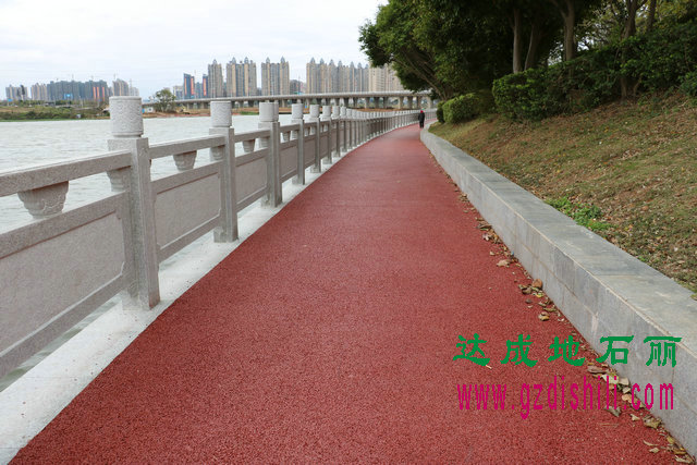 透水混凝土彩色廠家怎么選擇？
